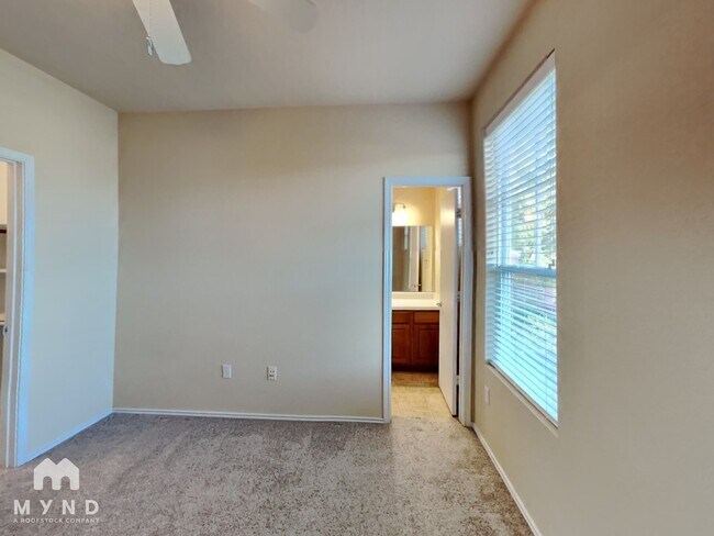 2216 Zach Scott St