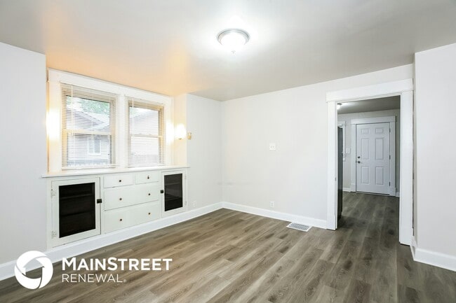 Photo - 935 N Gibson Ave