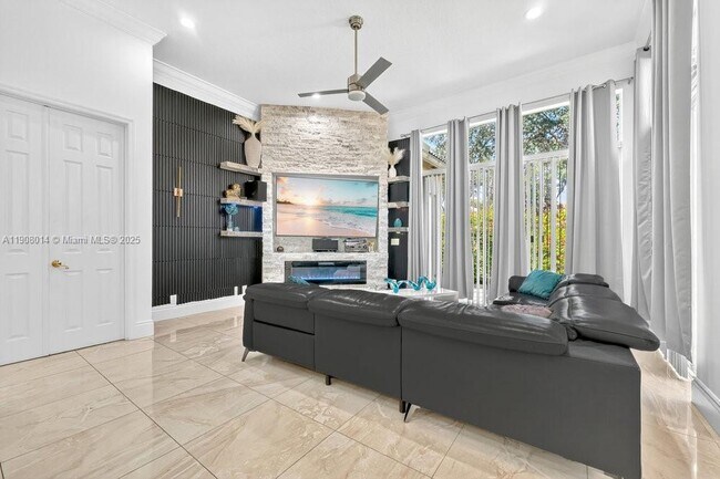 Photo - 6313 Paradise Cove