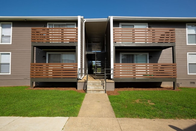 Photo - The Raintree Apartments