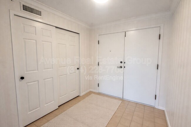 Photo - 974 Claytonbrook Dr Unit Apt 2d