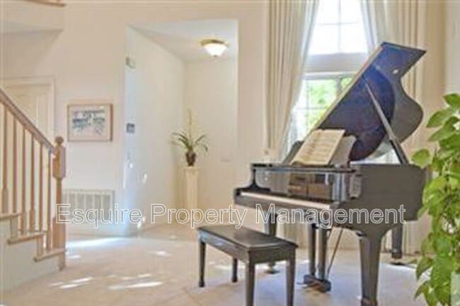 Photo - 1735 Butterfly Ct