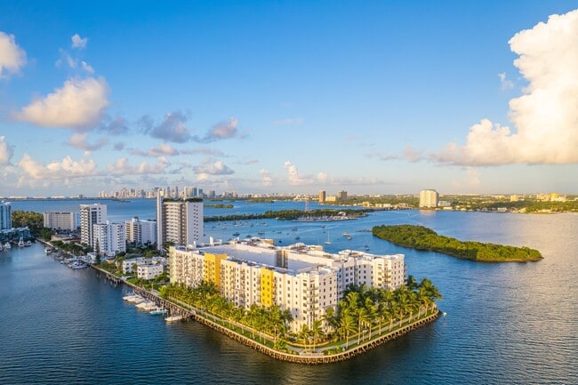 Moda North Bay Village