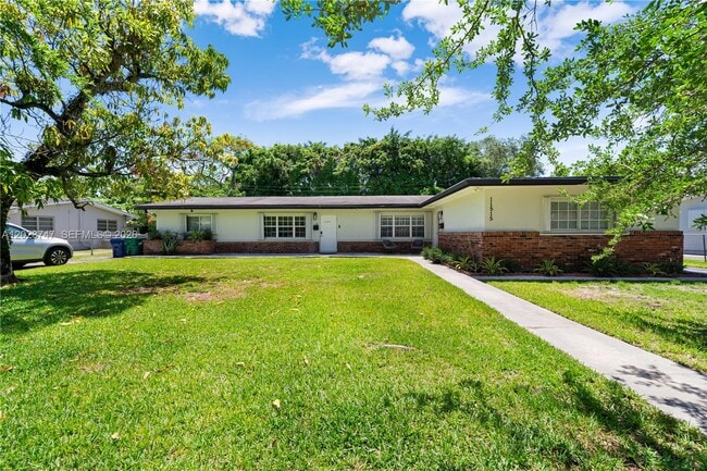Building Photo - 11515 SW 81st Rd Unit 11515