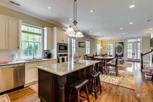 Photo - 932 Westmoor Rd