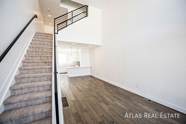 Photo - 2016 N Bryant St Unit 101