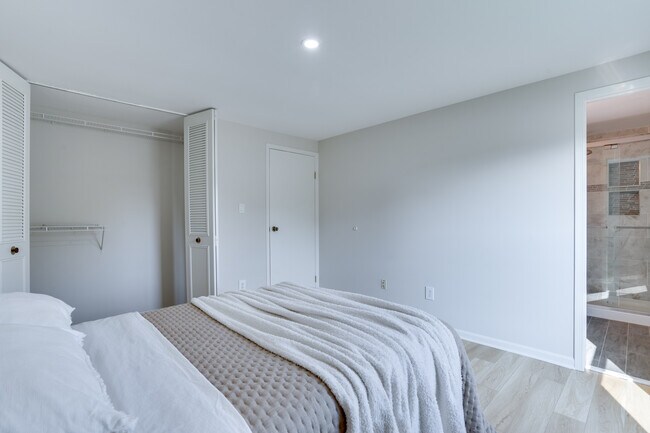 Dormitorio principal - 5471 Braddock Ridge Dr Unidad Primary