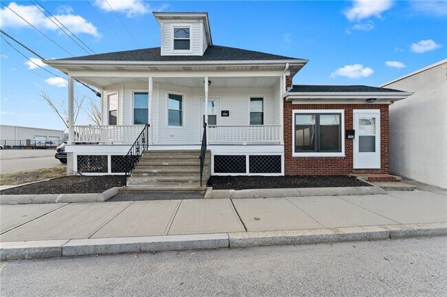 Photo - 543-545-545 N Broadway Unit 1