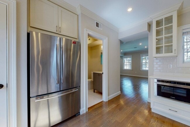 Photo - 102 Beacon St Unit 2