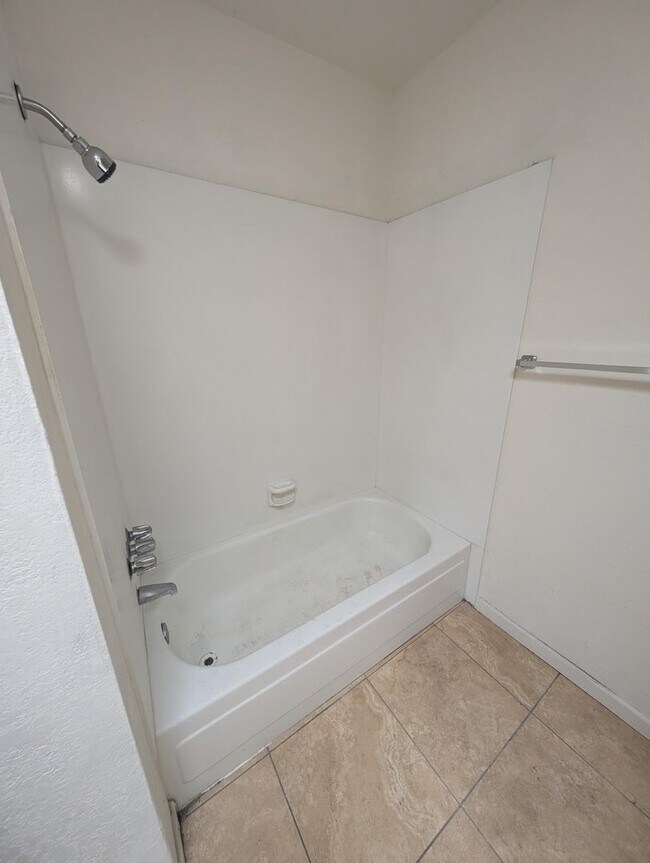 Photo - Beautiful Air Conditioned Condo! MUST SEE!... Unit 3959