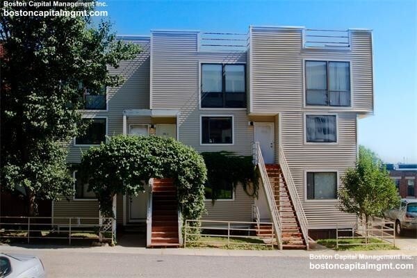 Building Photo - 196 Allston St