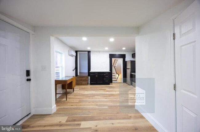 209 E Martin St