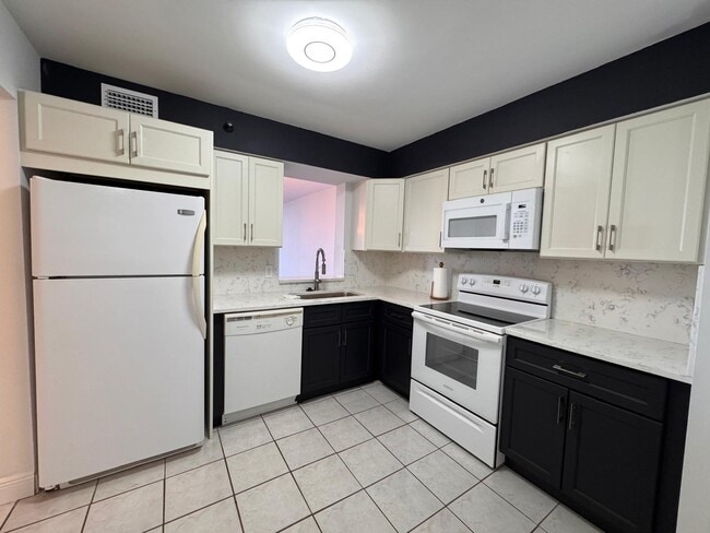 Photo - 4570 NW 18th Ave Unit 605