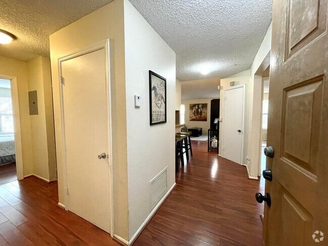 Building Photo - 2301 N Congress Ave Unit 27 Rental