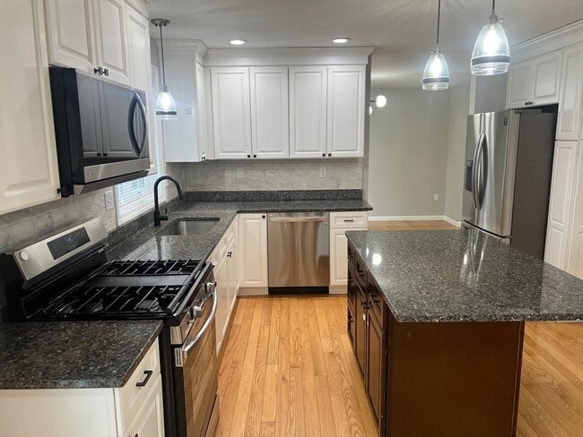 Photo - 131 Merrill Ave