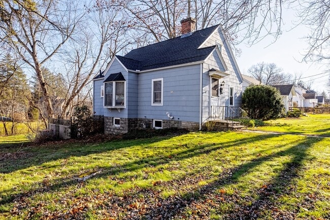 Photo - 27 Lathrop St