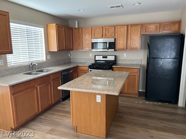 Photo - 8200 W Gilmore Ave
