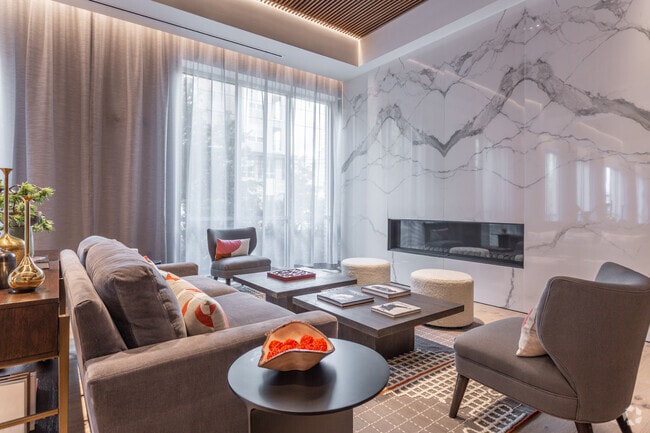 Descansa - The Parker (Houston)