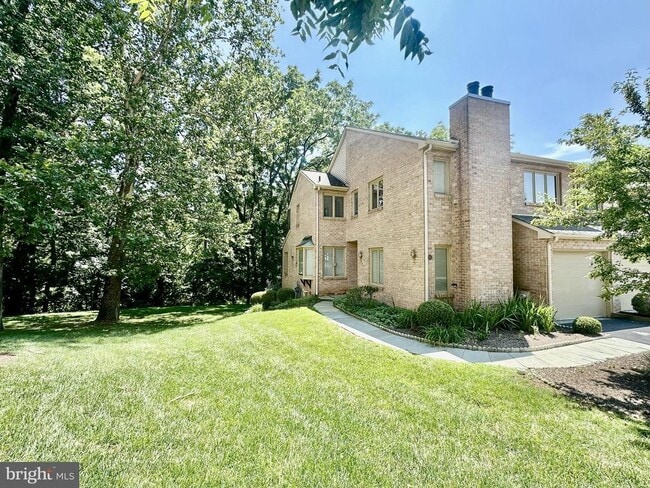 Photo - 55 Treaty Dr Townhome
