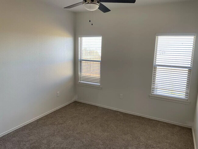 Photo - Like new 2/2 Townhome