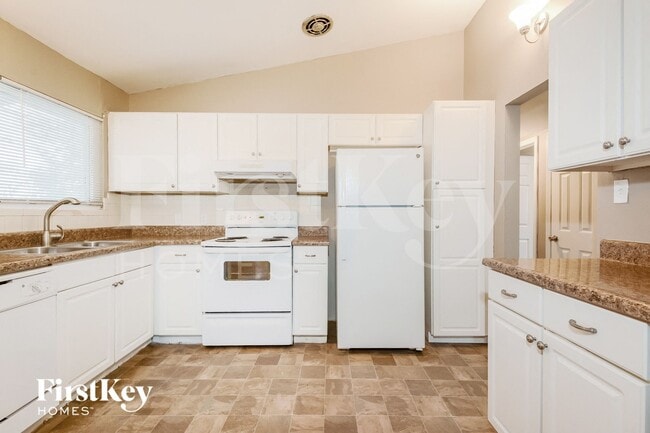 Photo - 1295 Ensenada Dr