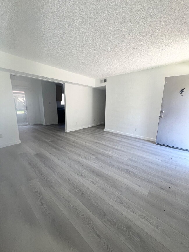 Photo - 2205 15th Ave Unit 4