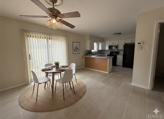 Photo - 846 Dumont Pl