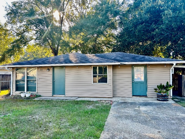 Photo - 1115 N Texas St