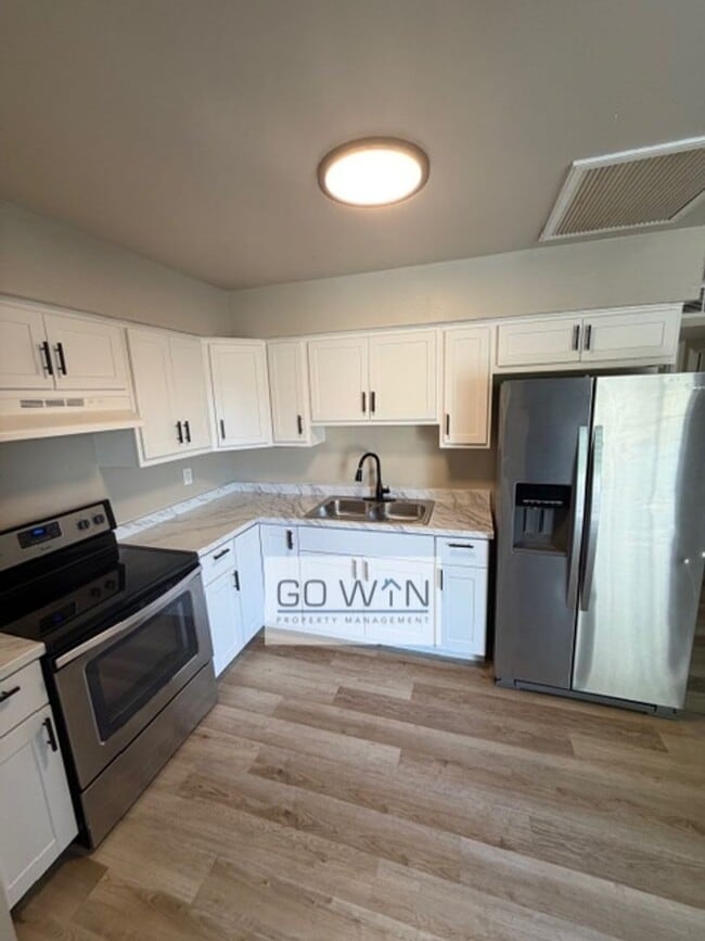 Photo - Roeser Tri-Plex Unidad 2