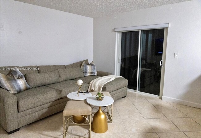 Photo - 21 SW 113th Ave