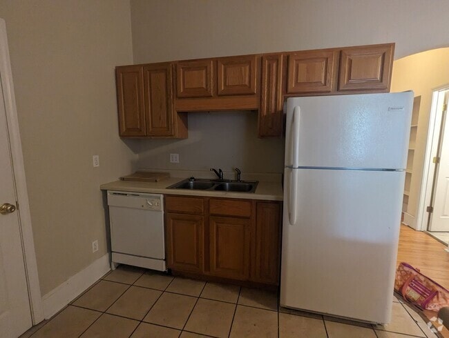 Building Photo - Fayette Square Unit 118 1/2 E Morrison St Rental