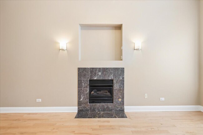 Photo - 4220 S Champlain Ave Unit 3S
