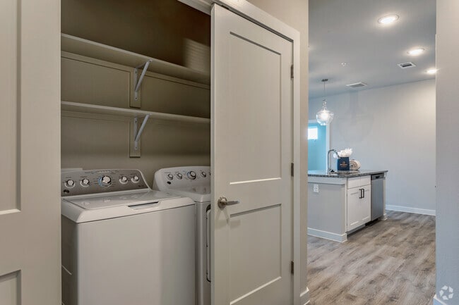 2BR, 2BR - 1047 SF B1A - Bedroom