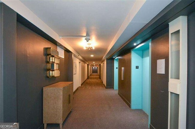 Photo - 620 Peachtree St NE Unidad 916