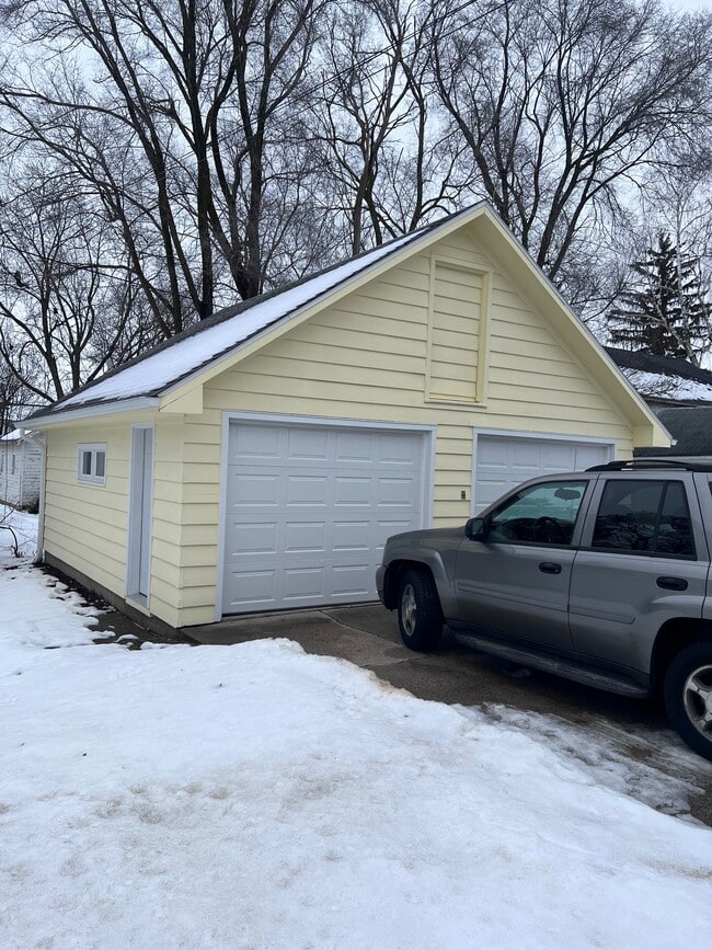 Photo - 119 N Washington St Unidad 119 and one half