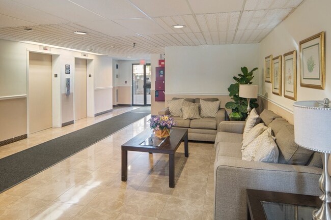 Photo - 4975 Washington St Unit 311