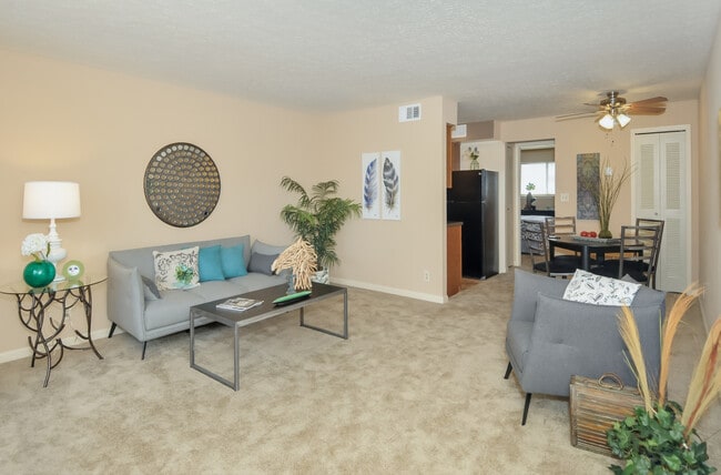 1 HAB, sala de estar - Breckinridge Park Apartments