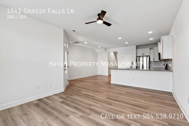 Photo - 1842 Grassy Falls Ln