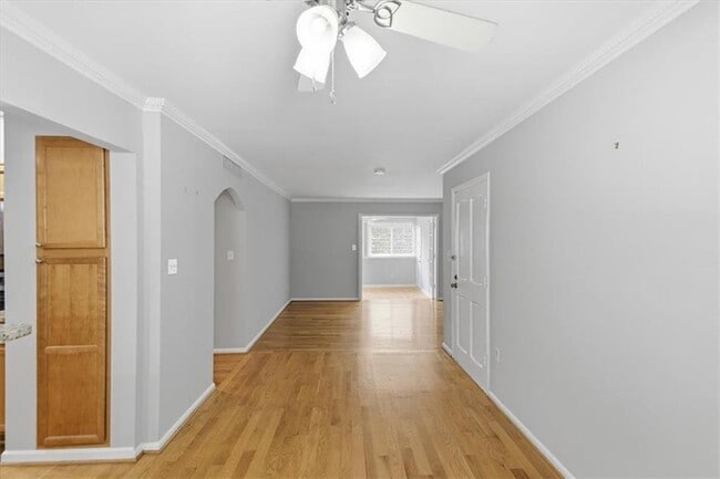 Photo - 54 La Rue Pl NW