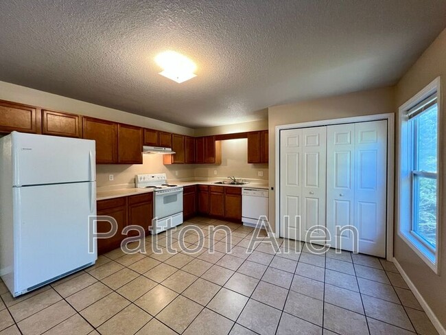 Photo - 6 Zell Ln Unit Apt C