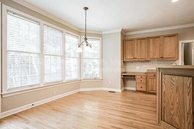 Photo - 2304 Knoll Ridge Ln