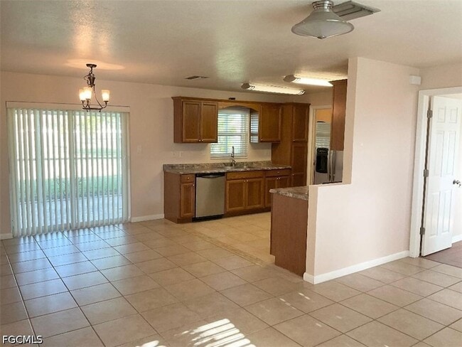 Photo - 1806 SE 1st Ave