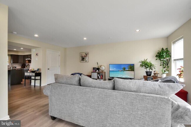 Photo - 121 High Pointe Dr