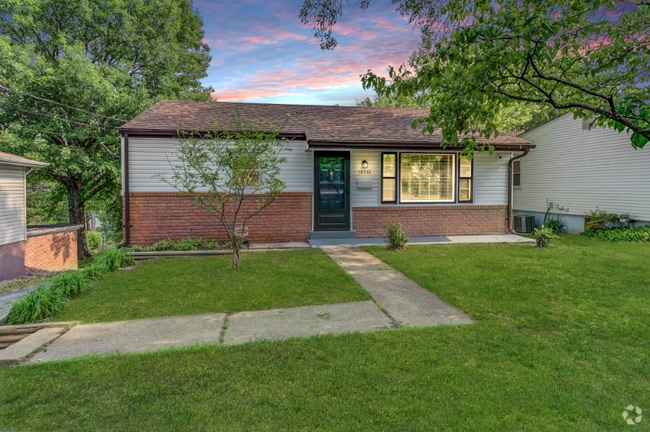 Building Photo - 10561 Hobday Ave Rental