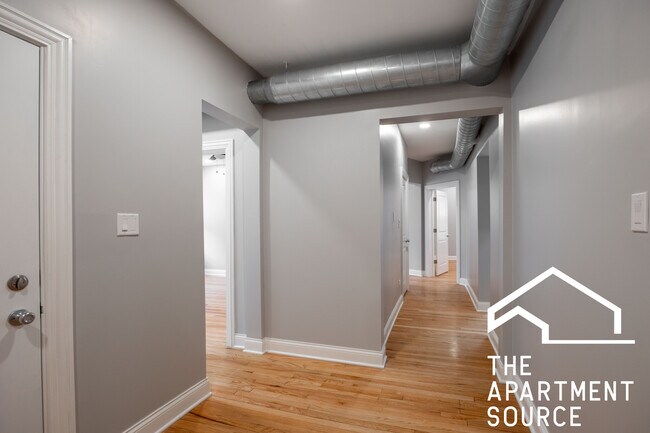 Photo - 1149 W Lunt Ave Unit 3