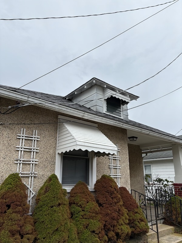 Photo - 1346 W North St House
