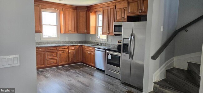 Photo - 421 Salem Ave