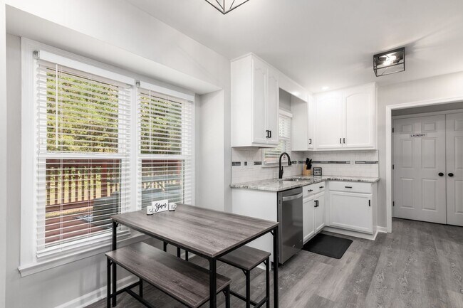 Photo - Charming 3 Bedroom Home with Modern Features and Spacious Outdoors!