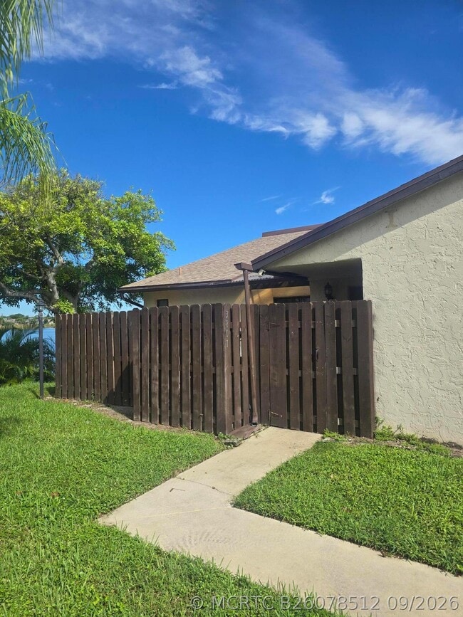 3801 Waterview Cir
