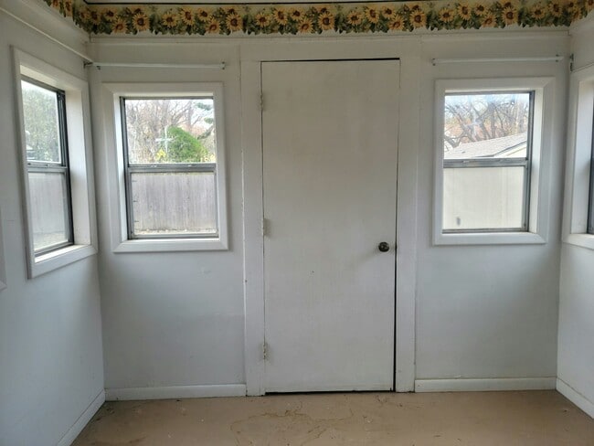 Photo - 2109 S Parkwood Ln